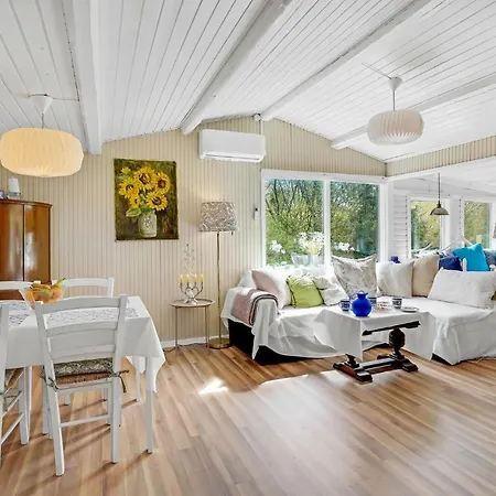 Feriehus Stunning In With Kitchen *