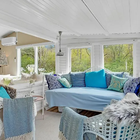 Stunning In With Kitchen Feriehus