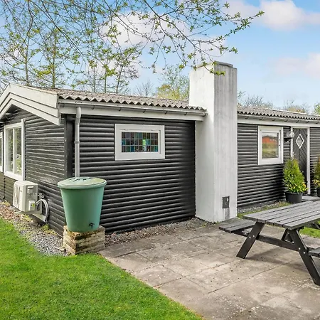 Feriehus Stunning In With Kitchen